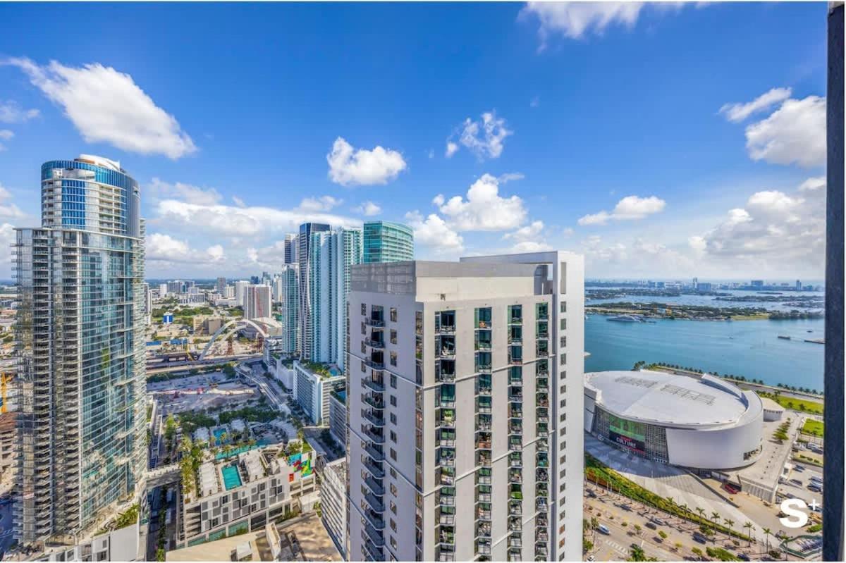 Сasa de vacaciones Stylish Cityscape 1bd In With Panoramic Views *